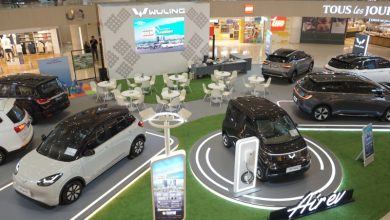 Wuling pamerkan Mobil di Surabaya