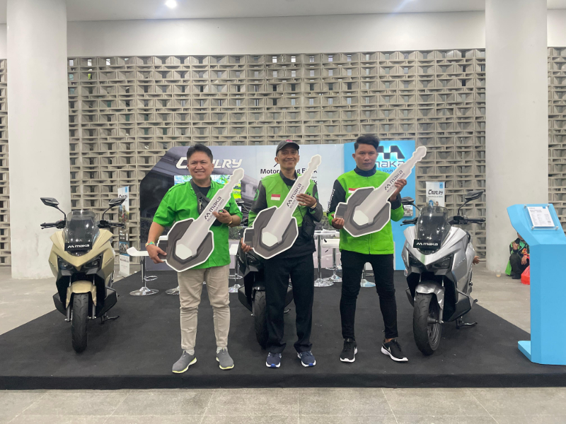 Tiga Pahlawan Jalanan dapatkan motor listrik MAKA Cavalry