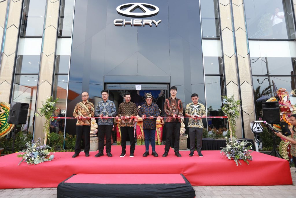 Peresmian diler Chery di Bali.