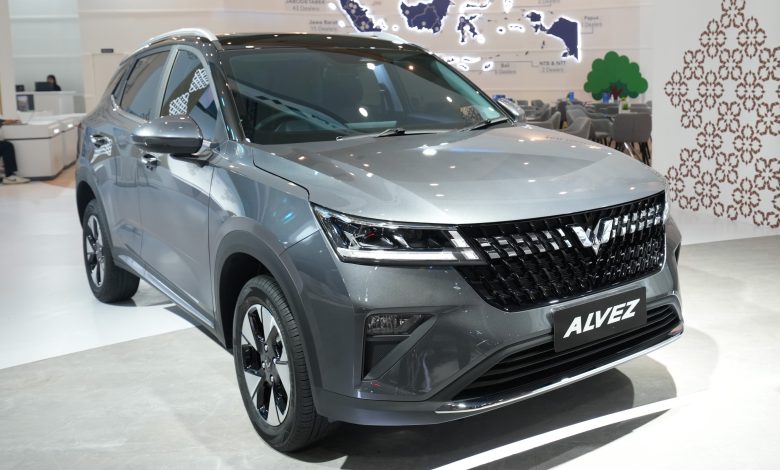 Wuling Alvez salah satu model mobil yang dipasarkan di Indonesia