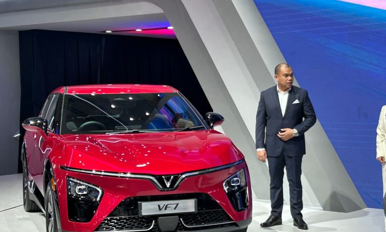 VinFast VF7