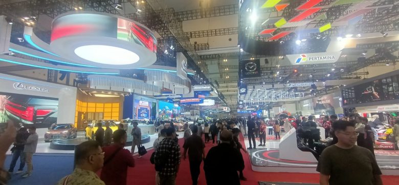 Pameran GIIAS banyak tampilkan Mobil China