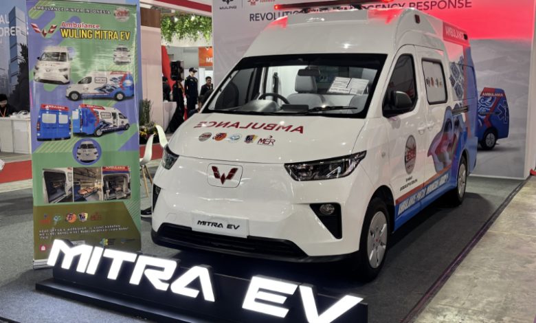 Wuling Mitra EV Ambulance