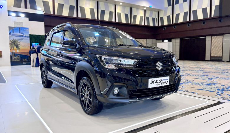 Suzuki XL7 Hybrid Alpha Kuro