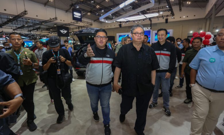 Valdo Prahara bersama Airlangga