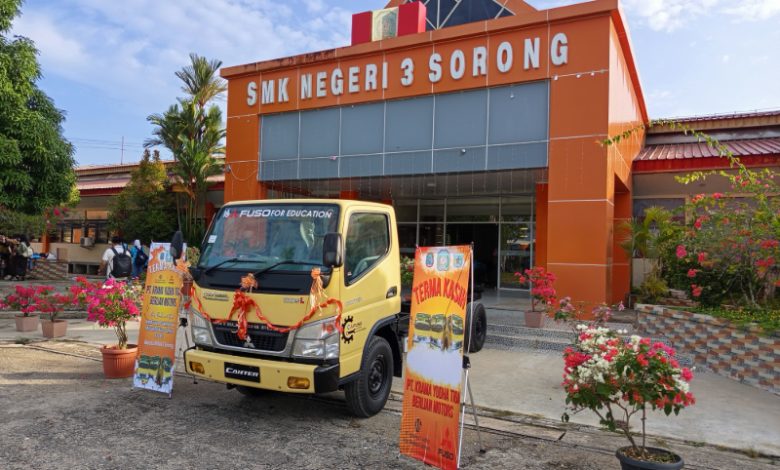 KTB donasikan truk Fuso