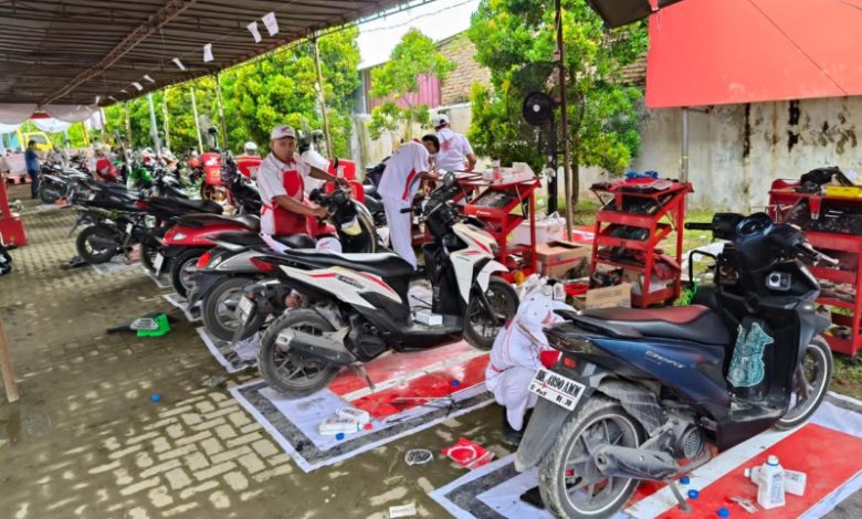 Honda Perbaikan motor korban bencana Sumatera