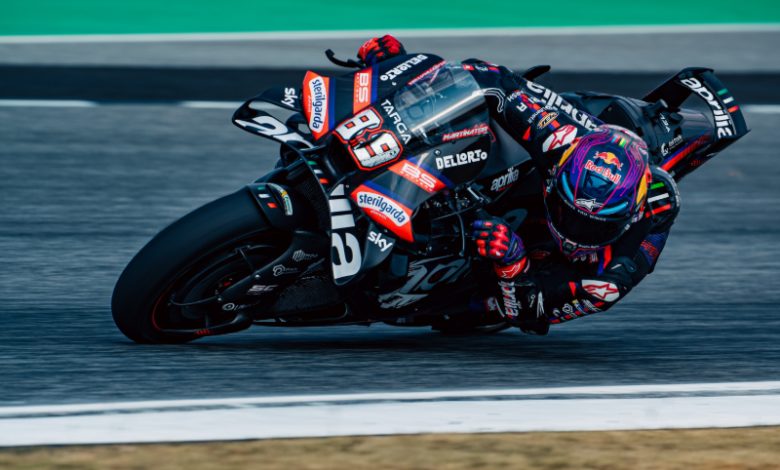 Pembalap Aprilia Racing