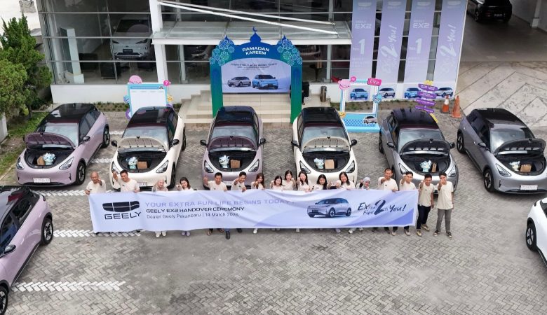 Geely EX2