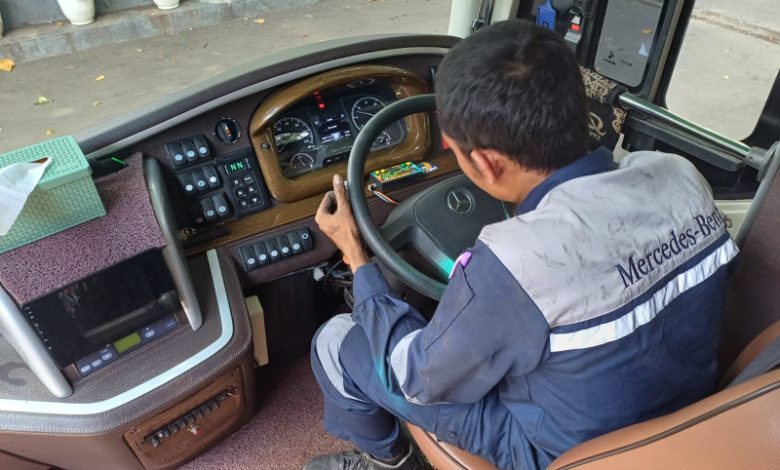 Mercedes Benz Bus
