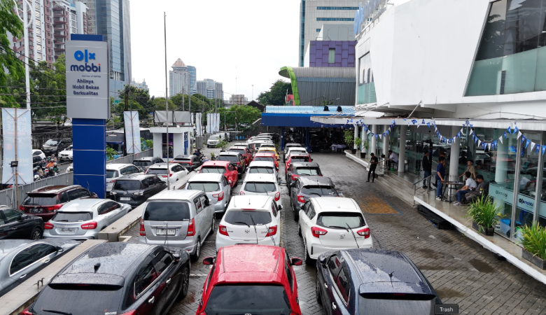 Mobil MPV Bekas